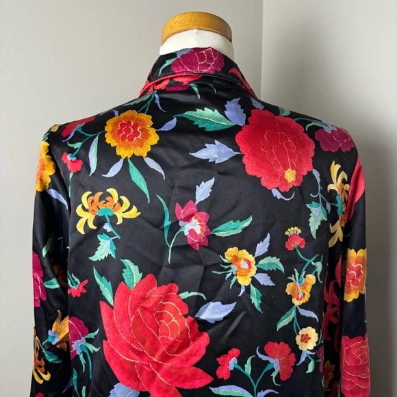 NATORI Floral 2 Piece Satin Long Sleeve Shirt & Pant Pajama Set BLACK / MEDIUM - Picture 9 of 14